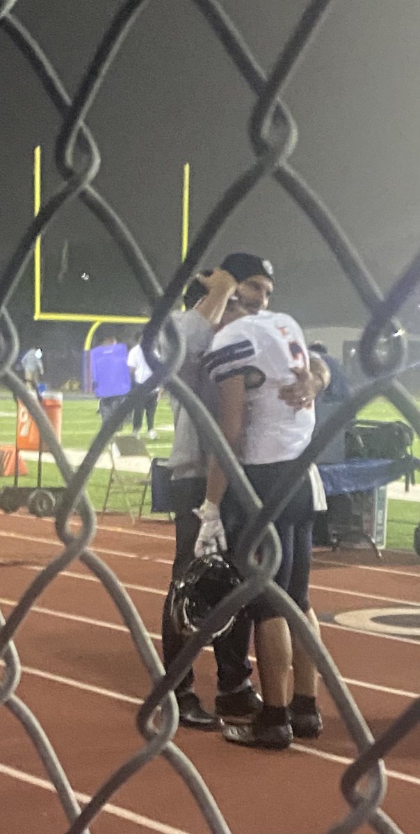 LoganNFLdreams's tweet photo. My first coach, my dad. He’s always there for me. Happy Father’s Day!  #myfirstcoach #footballislife #footballdad #fathersday #grateful #thankful #blessed #widereceiver #nade #chaminadedad #🏈 https://t.co/b7XFofog2V