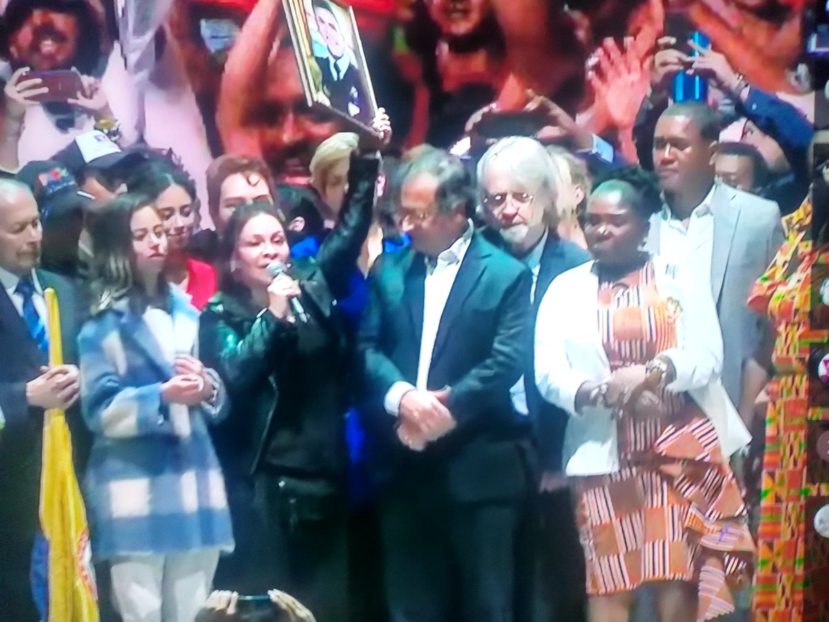 franciscaro19's tweet image. La mamá de #DylanCruz me hizo llorar.