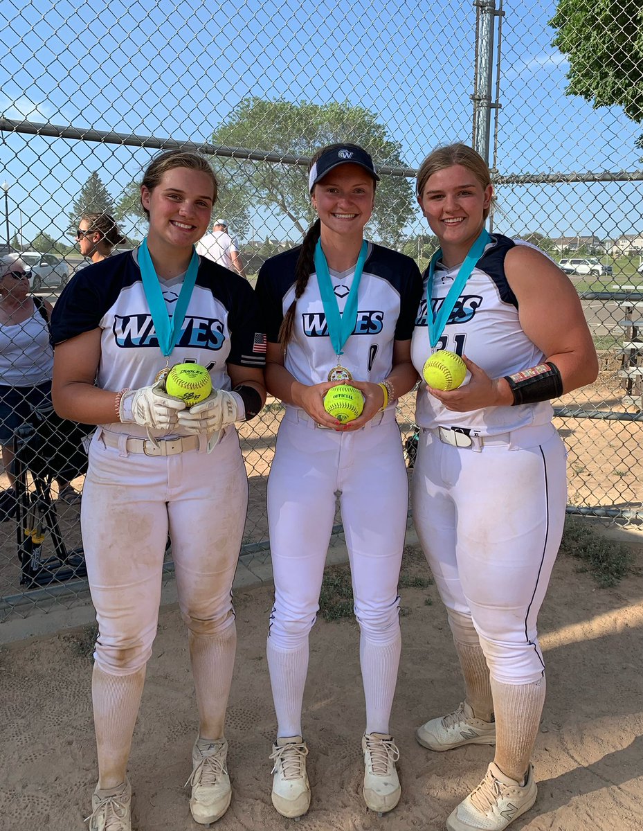 MN Waves (@mnwavessoftball) on Twitter photo 