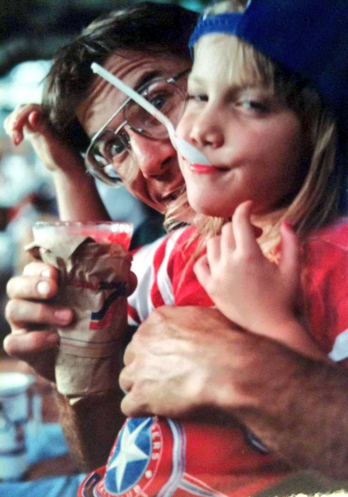 AppiDraws's tweet photo. Love you, dad ❤️ https://t.co/y7F0agVmUB
