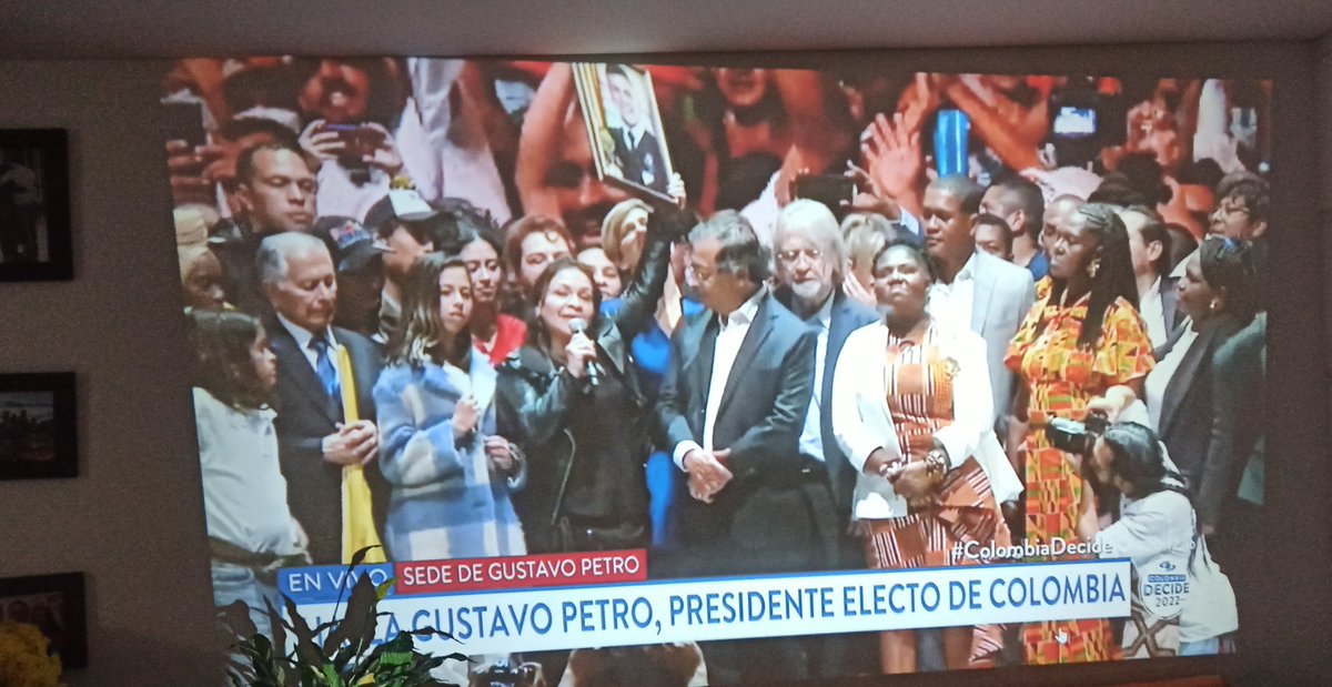 alejandroangel's tweet photo. "En nombre de todas las víctimas, de los falsos positivos, exijo justicia..." https://t.co/qtaEKvxVFq