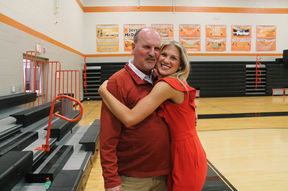 paigeeglisson's tweet photo. Happy Father’s Day to my best friend and shopping buddy! I’ll always be the biggest daddy’s girl in the world! 🤍 @paigesdadj5 https://t.co/UlYnK6xDNy