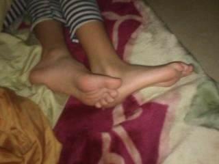 Pies De Niñas tweet media