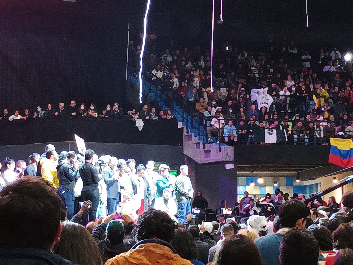 #SegundaVuelta

"Le doy la bienvenida, presidente, en usted está la esperanza de nosotros los pobres, de nosotras las víctimas", dice Jenny Alejandra Medina, la mamá de Dylan Cruz, joven asesinado por un agente del Esmad en las protestas del 2019.