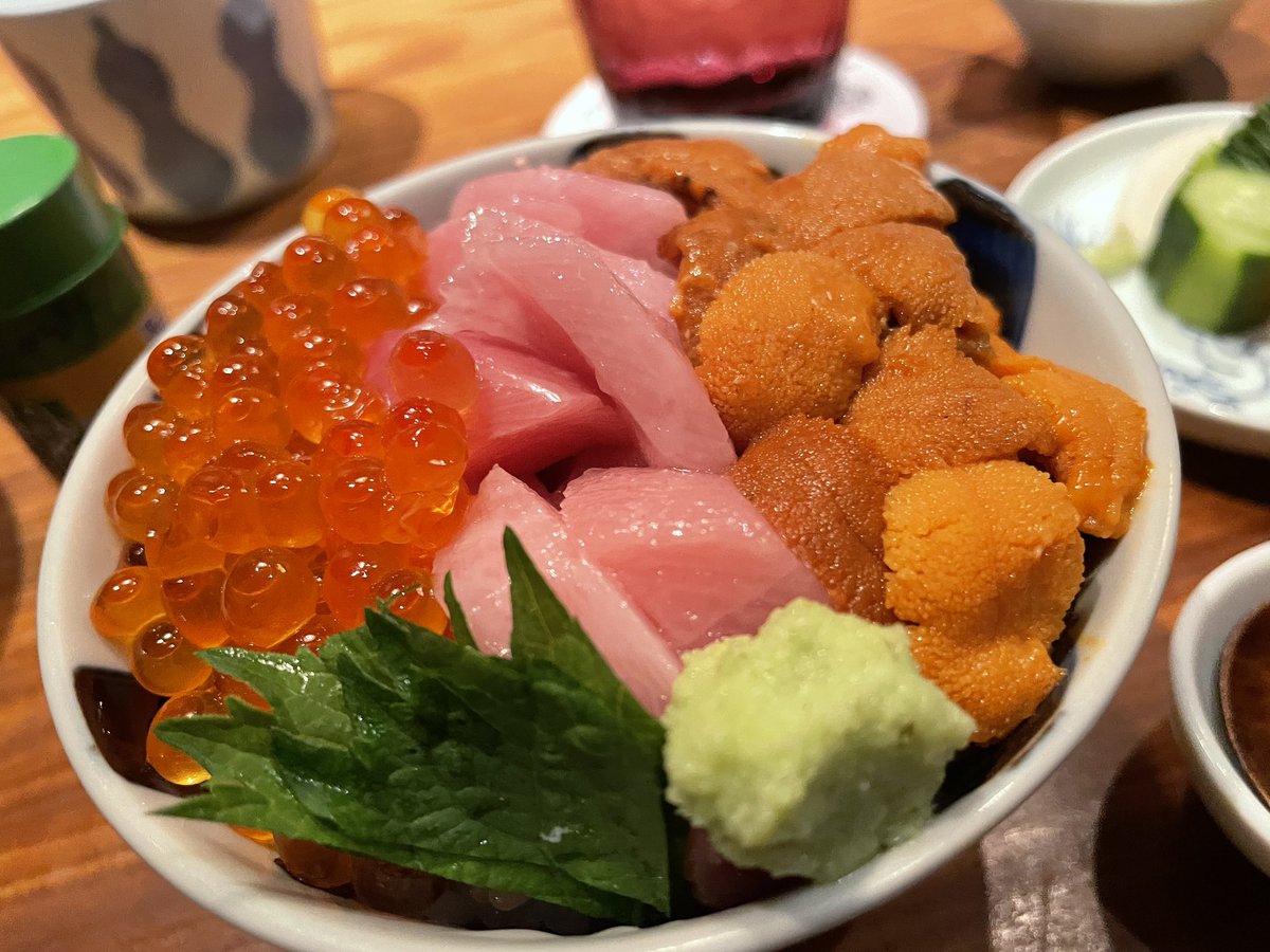 始まりましたね！月曜日！！
今週も頑張っていきましょー！

(画像は先週の金曜お打ち合わせ後にクライアントさんと食べに行ったご飯です😋😋😋)