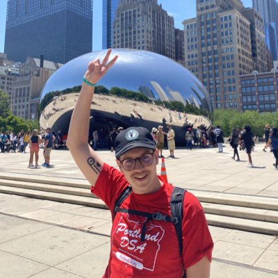 tallnutwalnut's tweet image. labor notes good. DSA good. EWOC good. our movement? good #LaborNotes2022 #NewProfilePic