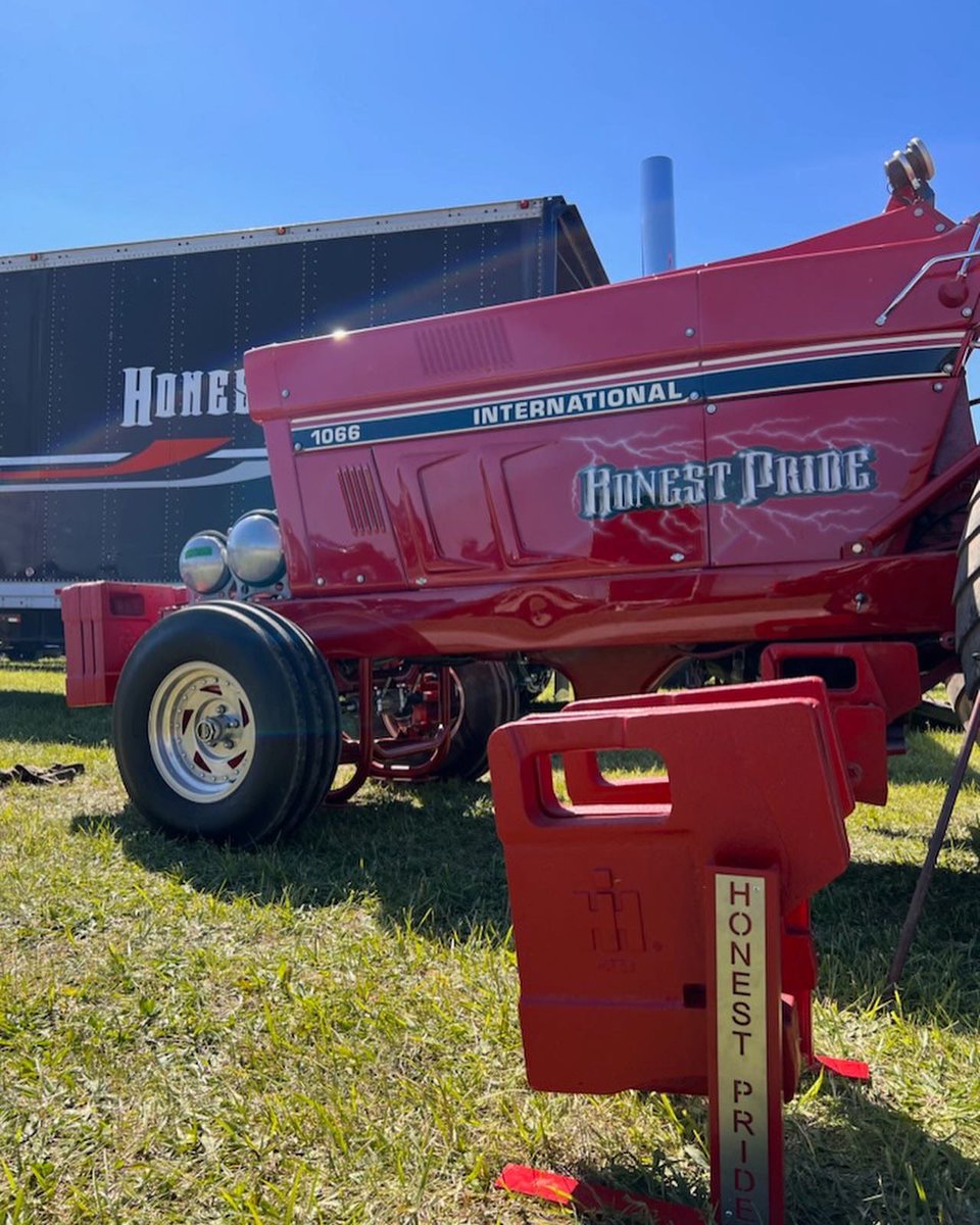 BonneauBuiltMFG's tweet photo. New Bonneau Built Suitcase weight holders for Honest Pride Pulling Team! 

Order yours today! 
#bonneaubuilt #honestpridepullingteam https://t.co/CiSE08F909