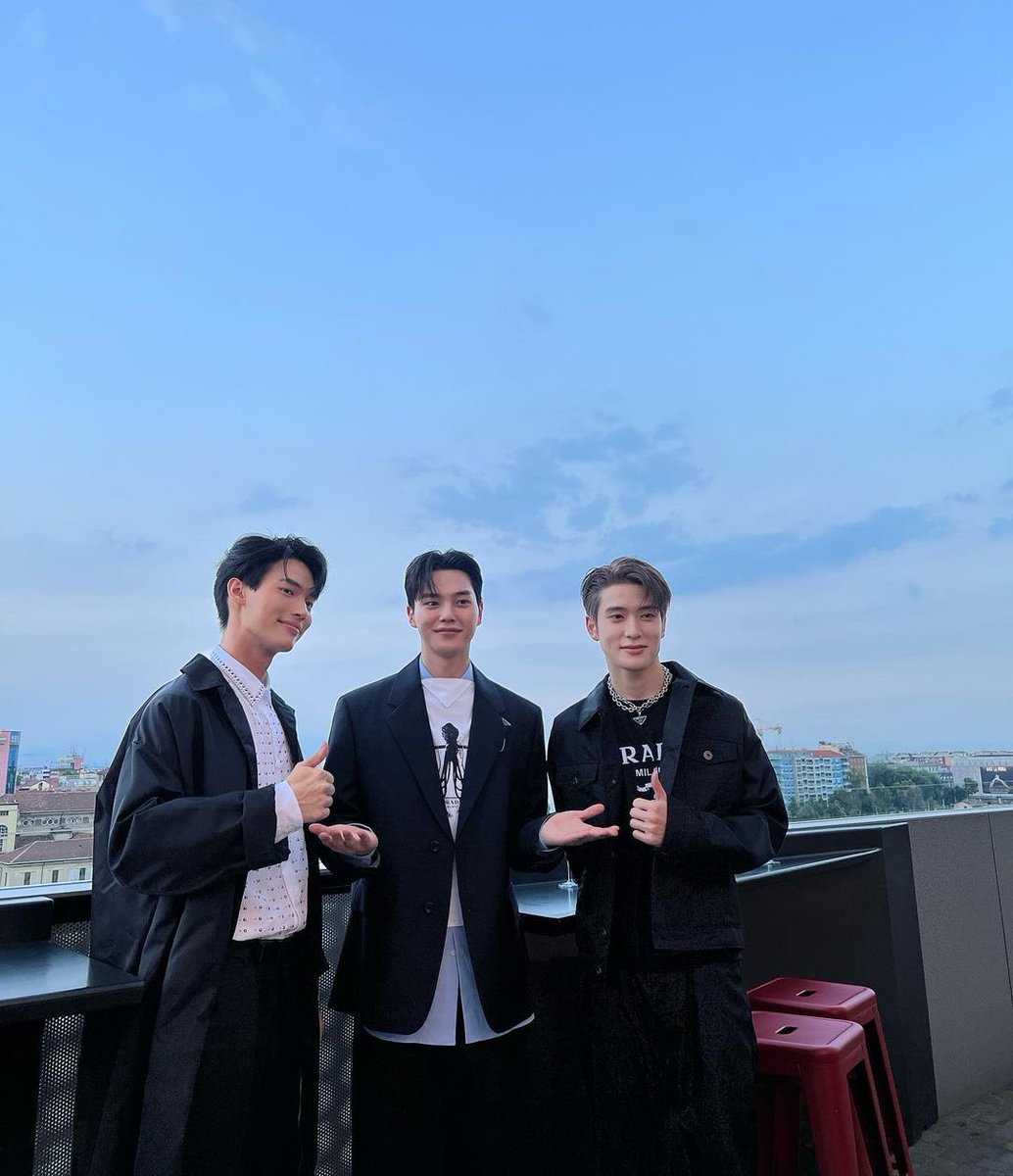KoreanUpdates! tweet media