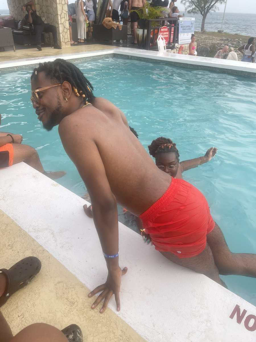camwitit's tweet photo. The body, bodied. 🫶🏾 https://t.co/KOLwrsi8yj
