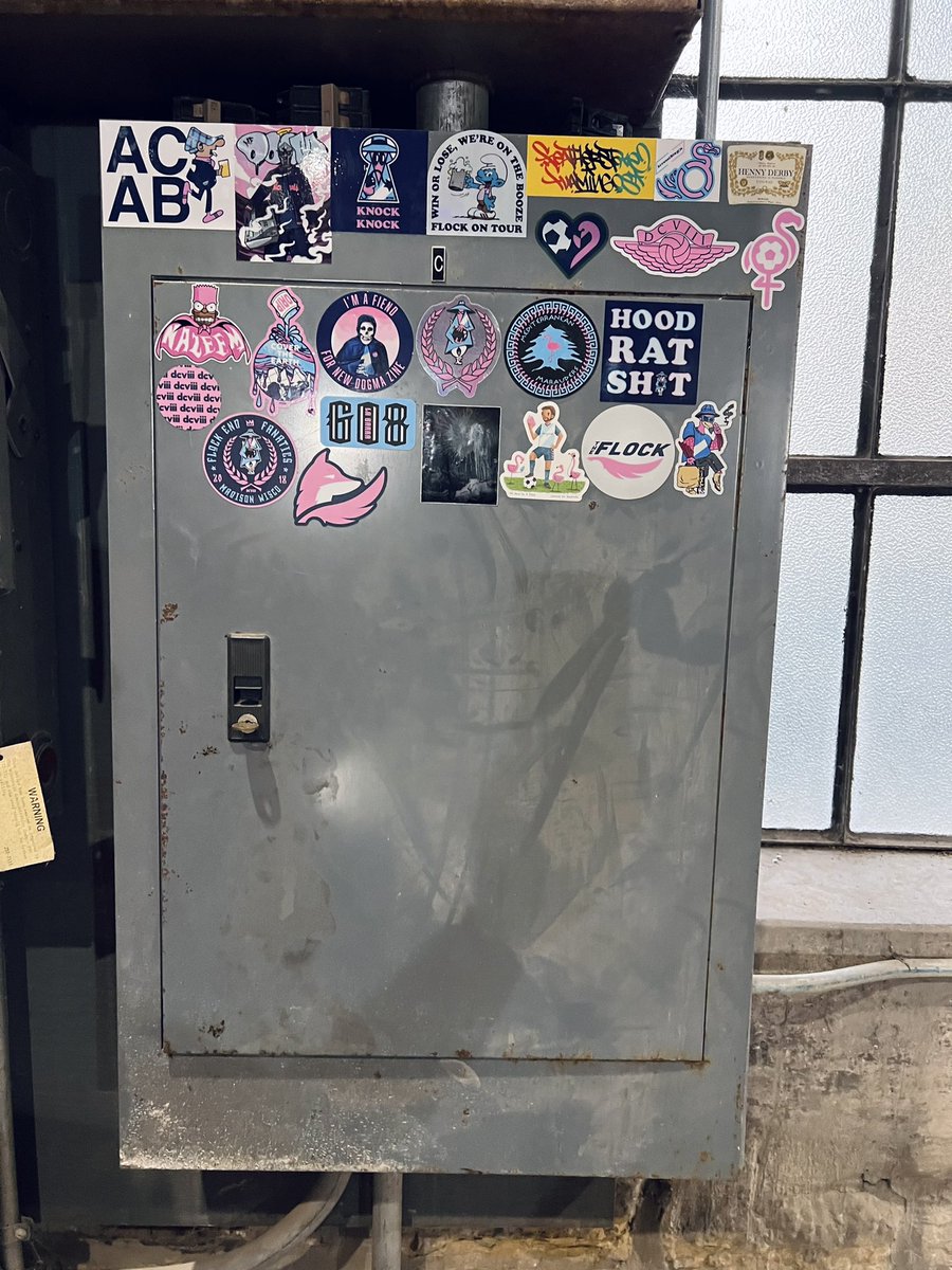 zlaka_84's tweet photo. First watch party at the new @ForwardMSNFC Forward Club under the main grandstand thanks to @CareFreeForCFC for the idea and also start to putting up many of the @fwdflock stickers we have on one of the electrical boxes.
#WeLikeStickers #HennyDerby #HoodRatShit #DCVIII https://t.co/6vg7dAIKaf