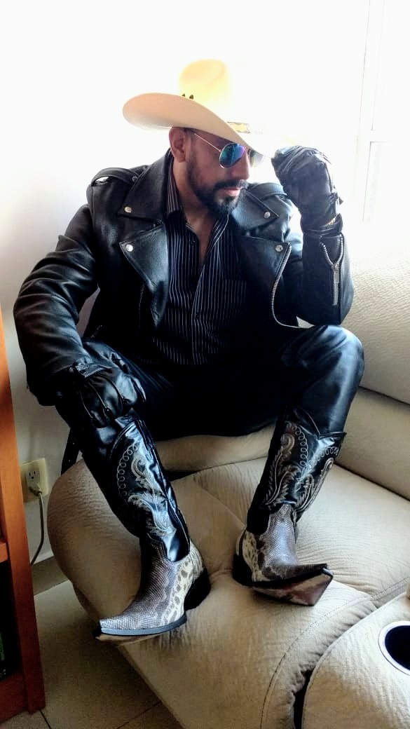 ENRIQUE BOOTS (@bootsenrique) on Twitter photo 