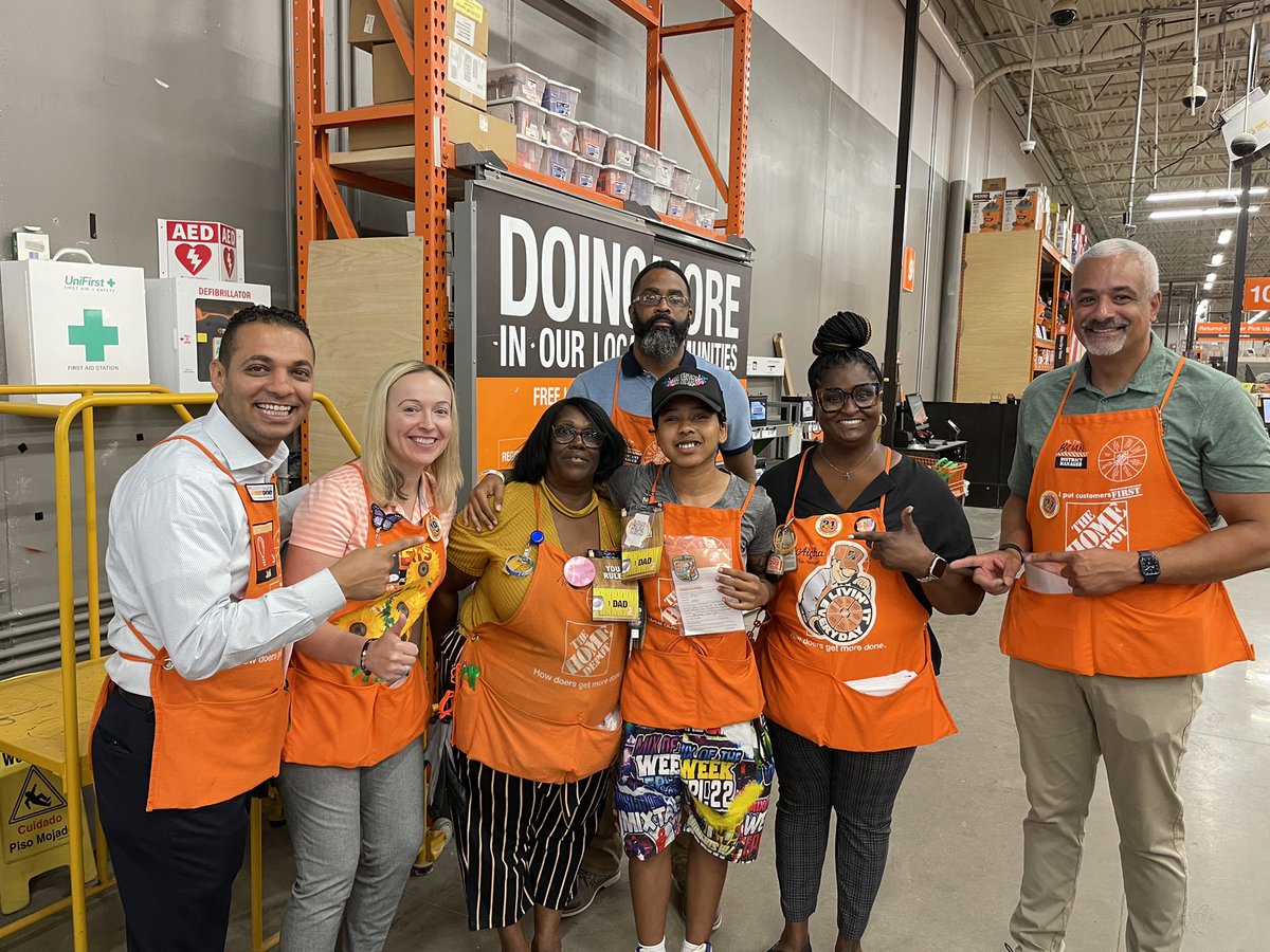 Two amazing SDO visits in D227 with two amazing Store Leaders!!! Thank you SM Aisha &amp; SM Erica for an incredible day of learning! Super excited to have met your team!