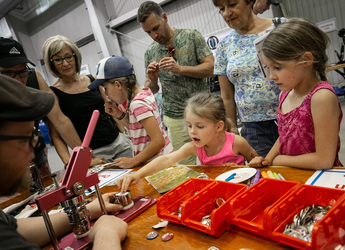 Meet @Saskatoon Maker Faire 2022 activity: Press Your Own Button
Activity organized and facilitated by Maker Faire Saskatoon volunteers! Get creative with comic books, markers, pens, and stamps before pressing to create the final wearable button! 
zcu.io/wqeI