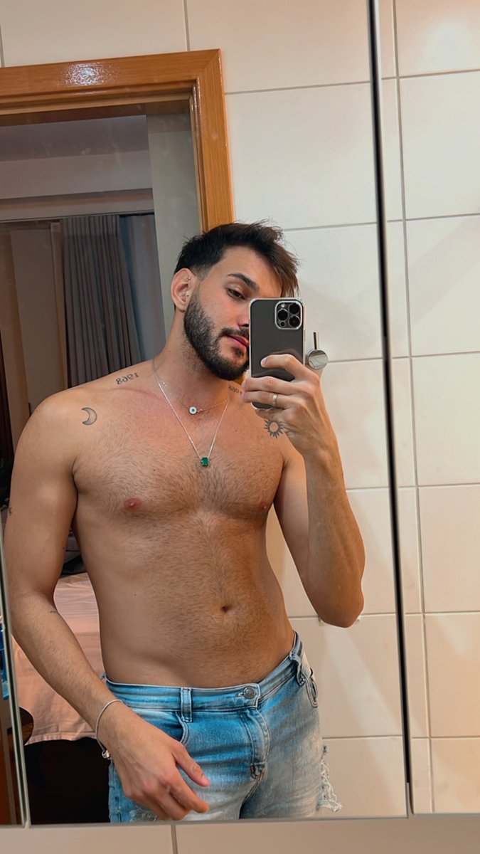 eulucasmouraa's tweet photo. Tô só o pó da rabiola! https://t.co/RKdrom3Do5