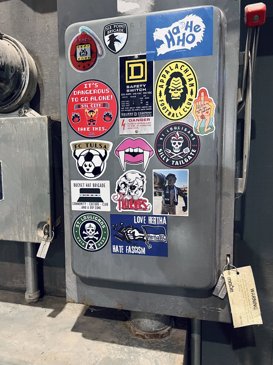 zlaka_84's tweet photo. Also started a away supporter / team sticker box at the @ForwardMSNFC Forward Club. From our many travels and friends around the football community. Come see a game @Breese_Stevens and gladly leave up your SG or teams stickers.
#WeLikeStickers #AwayStickers #FootballFriends https://t.co/F77wdLRELp