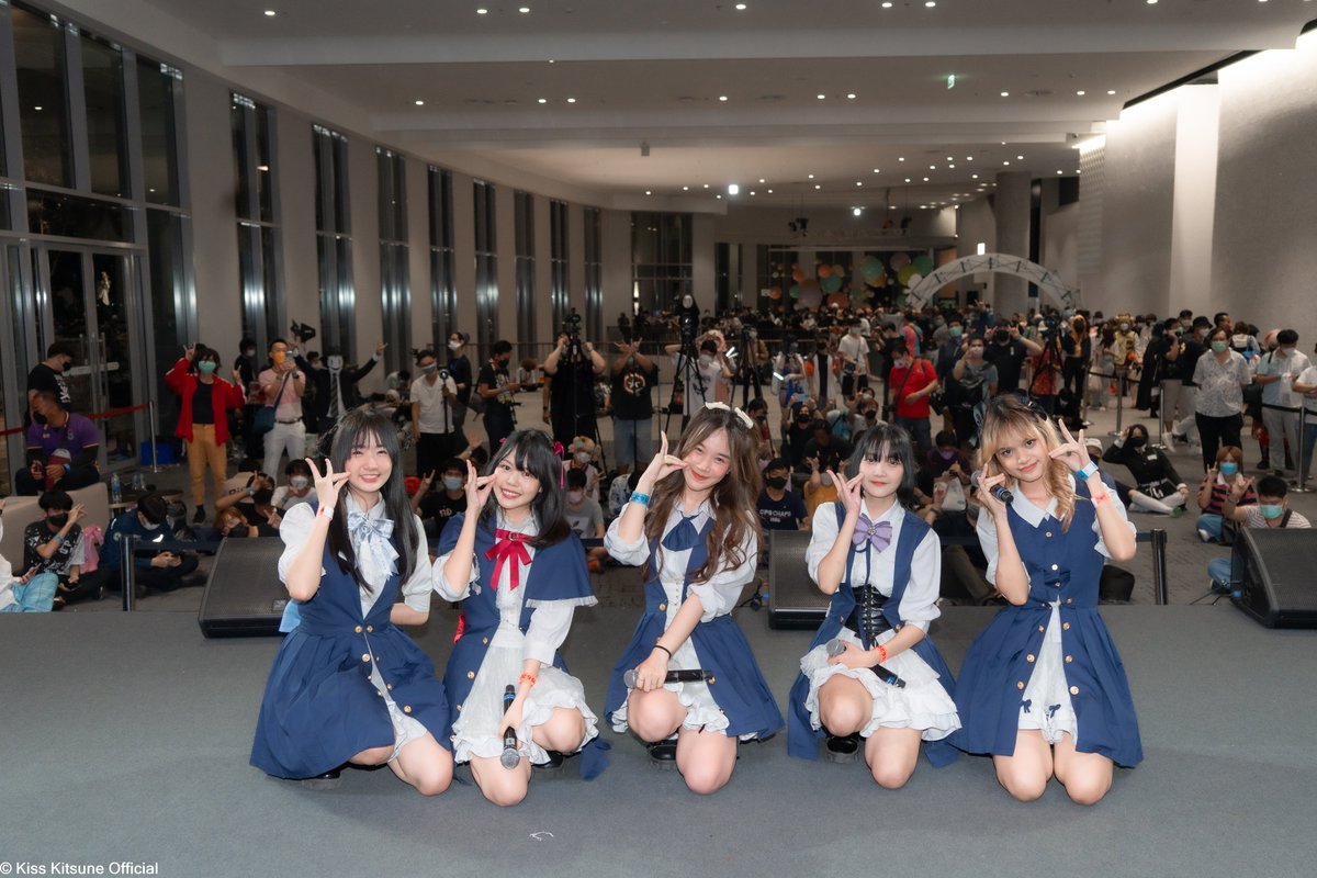 KissKitsune_'s tweet photo. ขอขอบคุณ
งาน Blaze Live Vol.9
งาน Mid-Year Sale Idol Live
ที่ Fashionisland & The Promenade
และงาน Maruya
ที่เชิญชวนวงพวกเราขึ้นแสดง และทุกคนที่มาดูและส่งเสียงเชียร์ให้กำลังใจพวกเราด้วย
พบกันใหม่งานหน้ามาเชียร์พวกเรากันอีกน้าาา
#kisskitsune #Fashionisland #blazelive #maruya https://t.co/Lq6uKN46uk