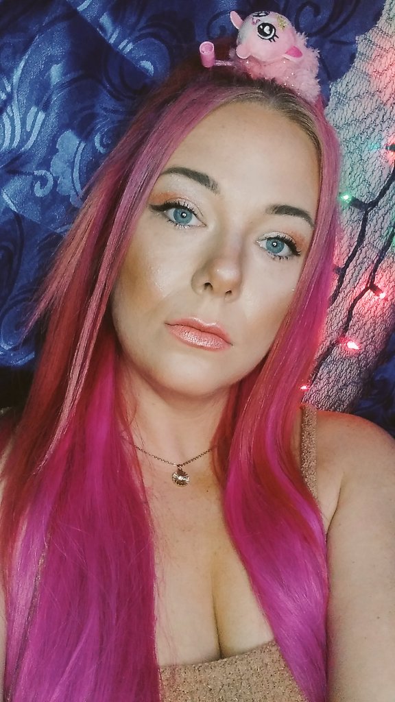 irish2k22's tweet photo. Free Only Fans ! Link in Bio . Going live babe 💋. 
#onlyfansgirl #onlyfans #onlyfansbabe #nsfwtwtﾟ #nsfwtwt #sellingcontent #buyingconent #onlyfansbaddie https://t.co/5YLWn5zFiK