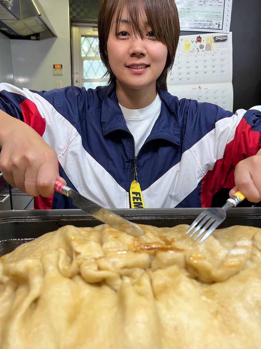 chacha_chan7's tweet photo. でかいギョーザ馬買ったー🐎💨

#でかいもの好きなチャン #デカイ物シリーズ #巨大 #でかい #チャン #ティックトッカー #TikToker https://t.co/NZhO6zosVw