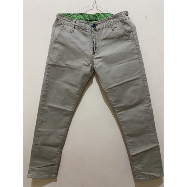 HWTS31's tweet photo. Saya menjual THRIFR JEANS ZARA seharga Rp55.000. Dapatkan di Shopee sekarang! https://t.co/B8wd1vZAwn #ShopeeID https://t.co/8M3VOEccJU