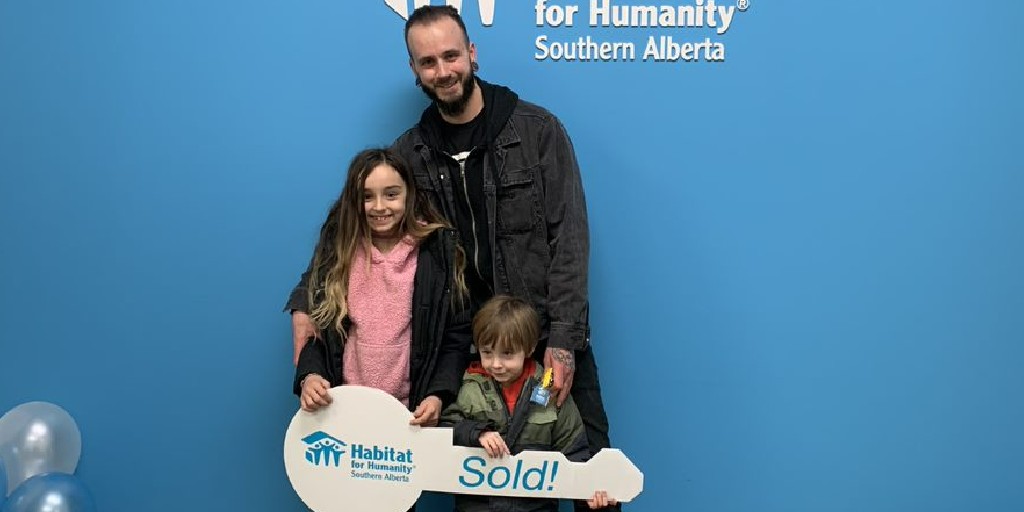 HFHSouthernAB's tweet photo. This is just a small sample of the amazing, hard-working and committed fathers in the Habitat community. Happy Father's Day! #FathersDay #WeBuildHome #HabitatforHumanity https://t.co/bAvDeXqDLe