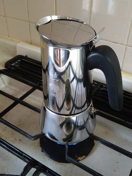 安全弁がピーッと鳴ってビビったわん(汗) 