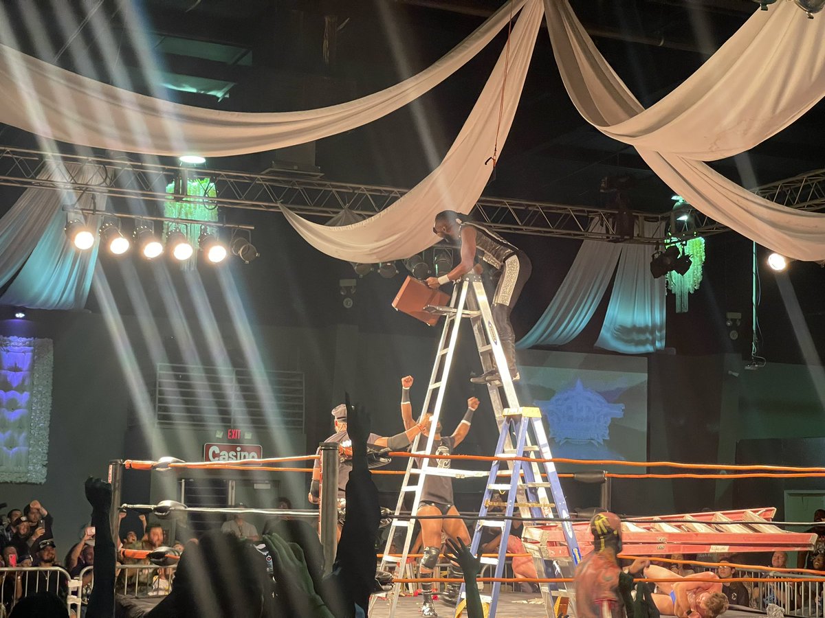las_wrestling's tweet photo. @realactionbrax wins the Cash in the Case match @FSWVegas 13th Anniversary https://t.co/oJ7hSPyCXZ