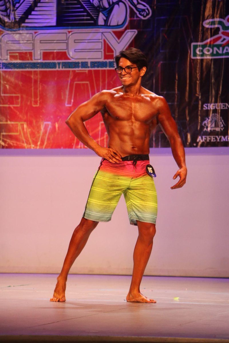 Charlie_GD's tweet photo. No puedo describir lo feliz que me siento con este logro, valió la pena cada entrenamiento, cada día siguiendo la dieta, la deshidratación y todo el esfuerzo.
- 2do lugar Men's Physique Principiantes.
- 3er lugar Absoluto Principiantes A. https://t.co/ggnnv17wX4