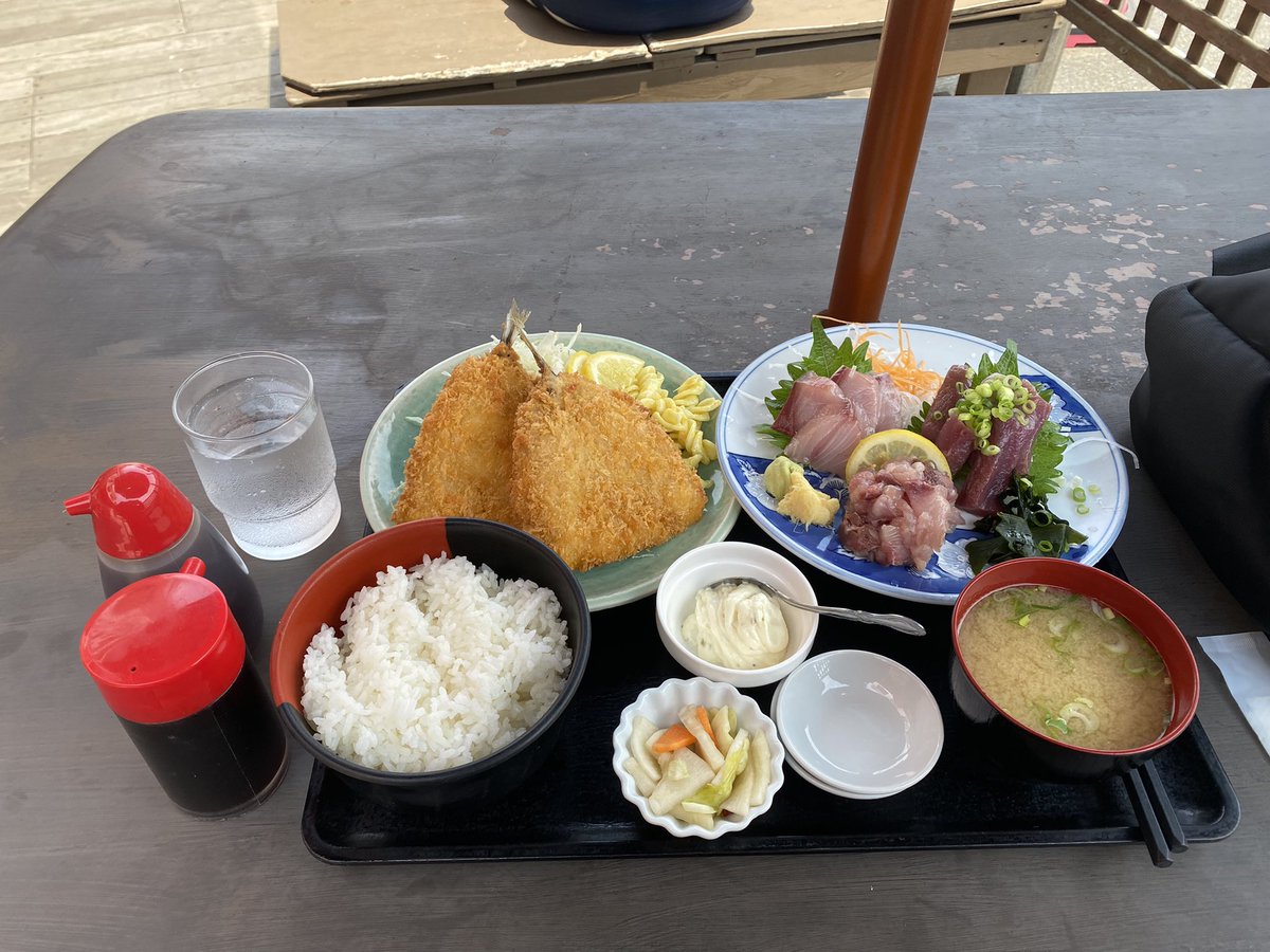 superyomogi's tweet photo. まるわ食堂でc定食。
これで1300円はコスパがすごい。 https://t.co/AFPTwQJcb5