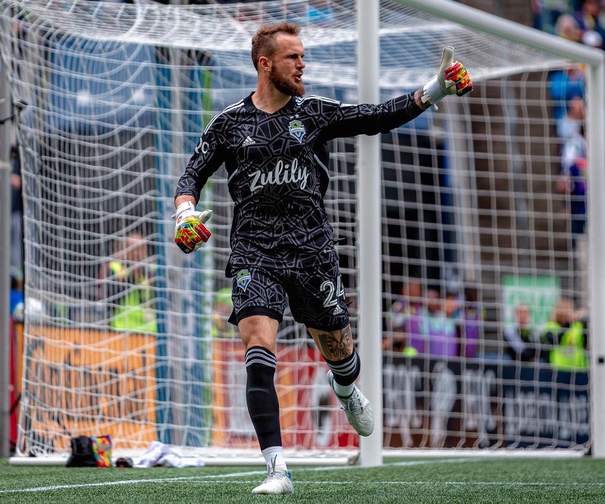 LovinPnw's tweet photo. I present to you @Stefan24Frei #themanofthematch Of yesterday’s match against LAFC! He was on fire 🔥 

Shot for @AreaSportsNet 
.
.
.
.
#sounders #seattlesounders #ecs #soundersfc #mls #mlssoccer #seattle #sportsphotography #sportsphotographer https://t.co/yV3i4Po9G7