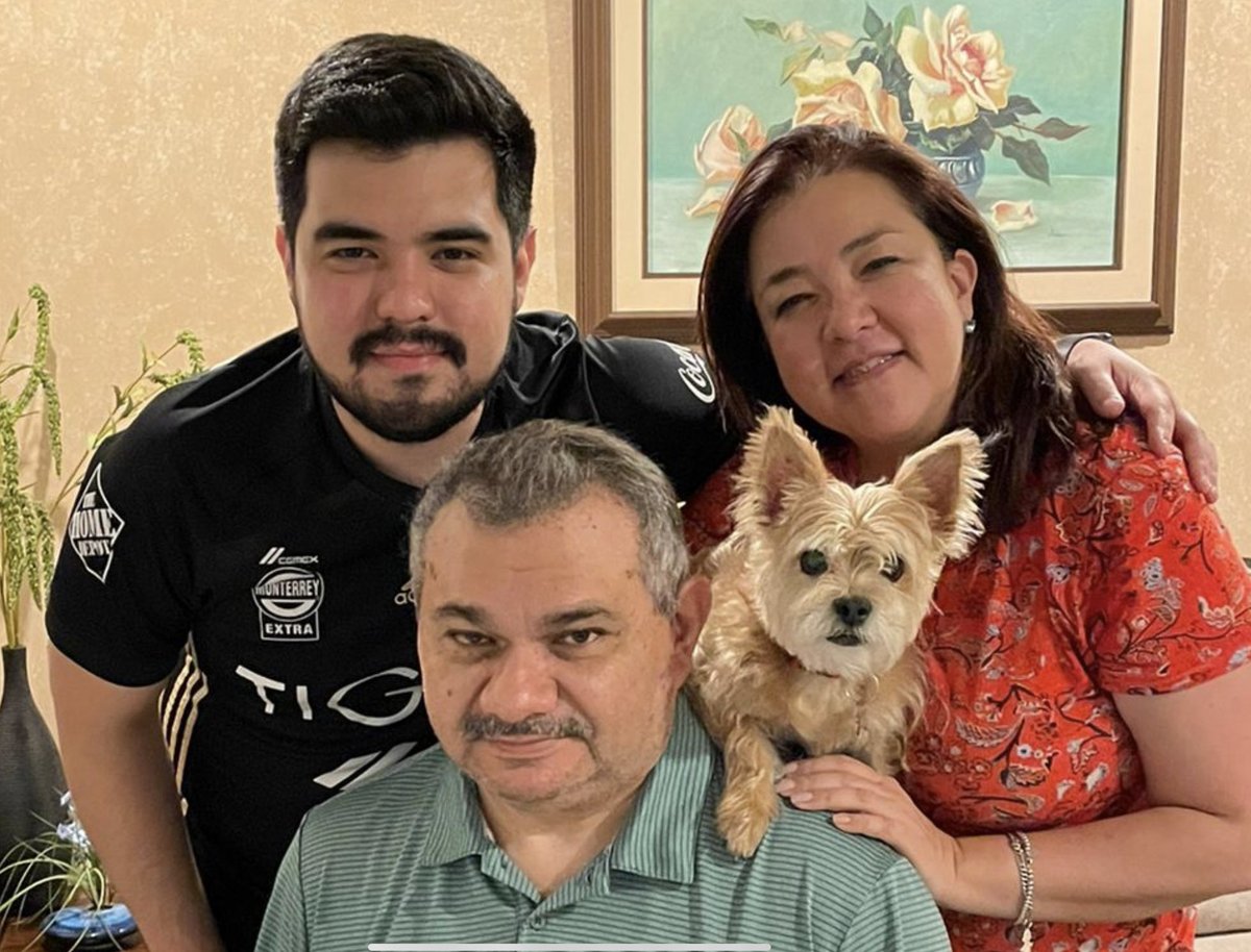 Hoy doy gracias a Dios por ⁦<a href="/Karim_HT/">Karim A. Harb Torres</a>⁩! Feliz día del Padre de ⁦<a href="/hernan_canton/">Hernán</a>⁩! 😍🌟⚒⚙️💿💻🚒🩺💉💊🏥Los amoooo!