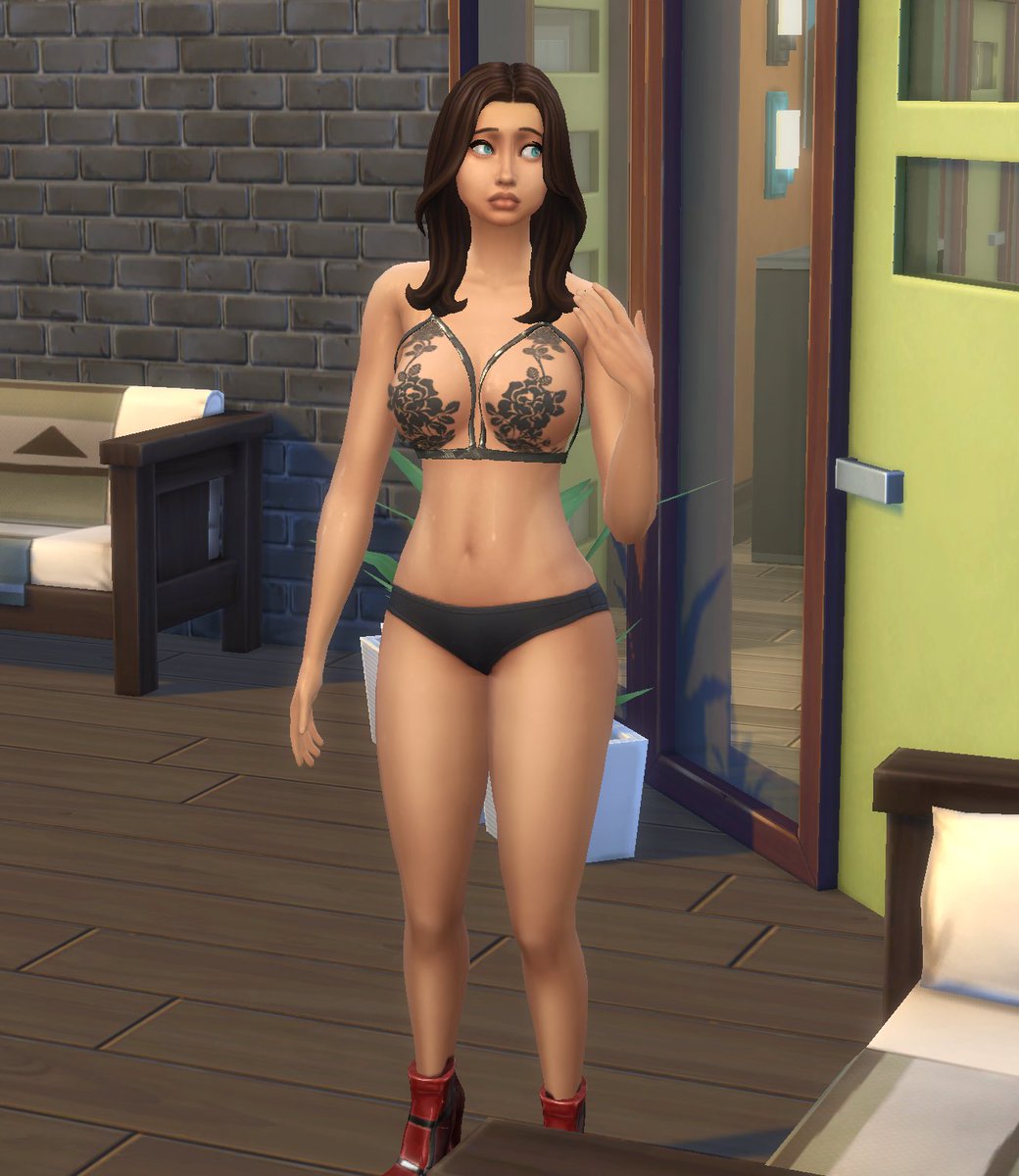 chris_notcapn's tweet image. So Lydia just serviced this Peeping Tom she found outside her window for $2500, but took his bank account and routing number while he wasn't looking. He gonna talk about "don't call me about child support" after they done. Really? On Father's Day?