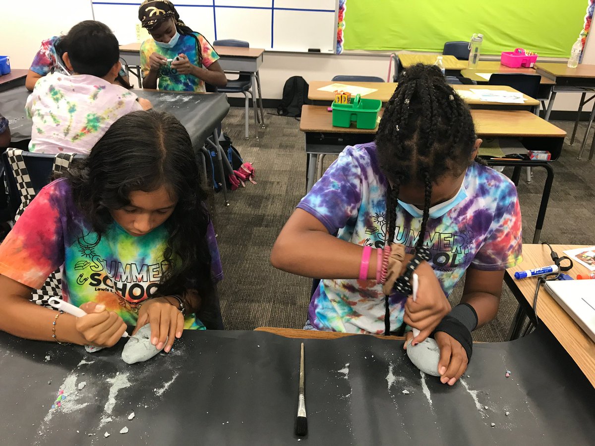 Lewis E. Rowe Elementary School tweet media