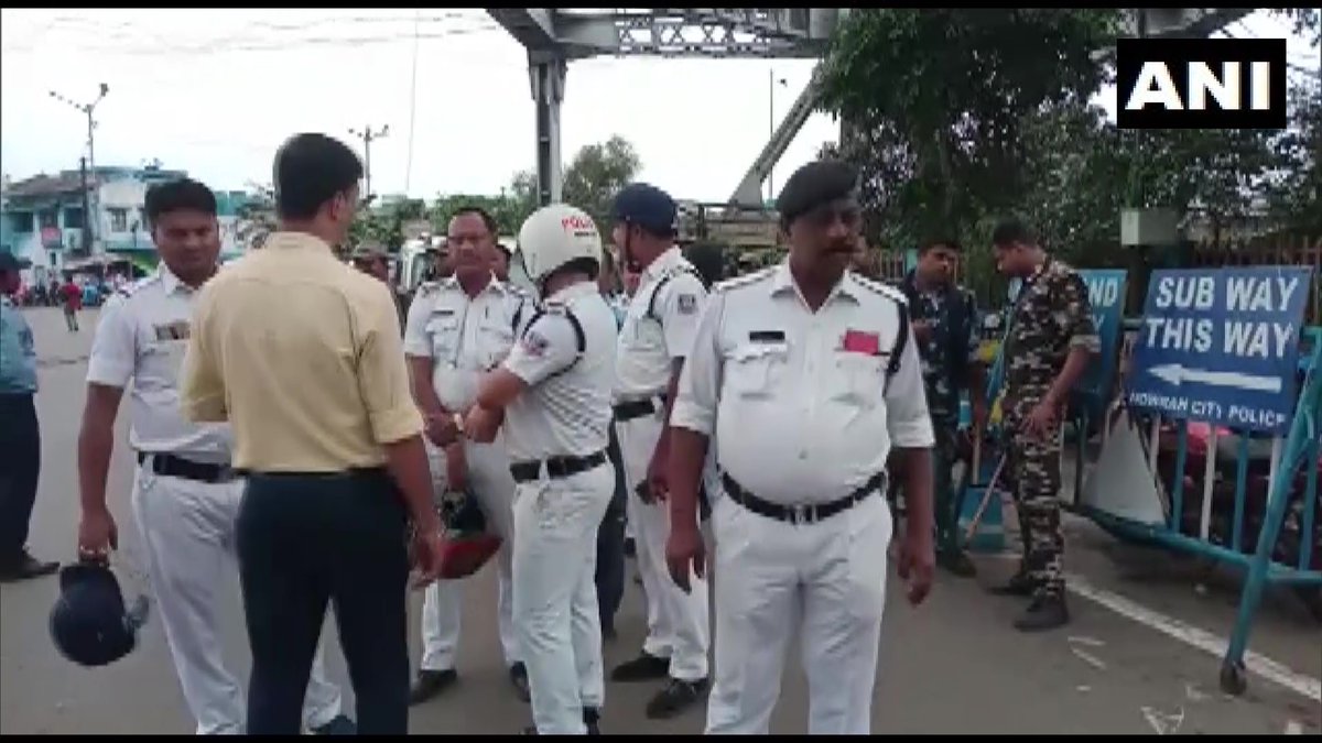 West Bengal | Security personnel deployed at Howrah Station, Howrah Bridge, Sant... - Kannada News
