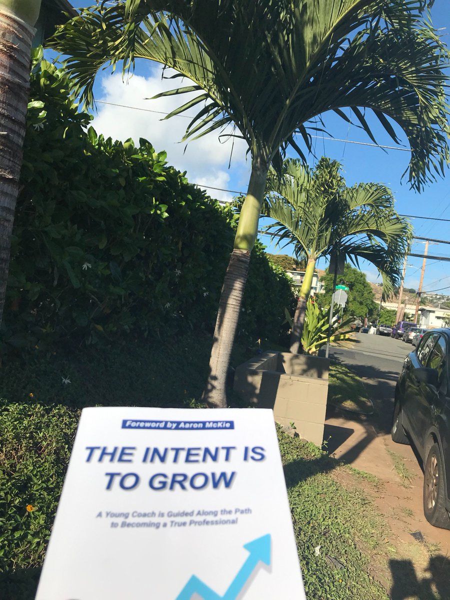 coachtj_cahill's tweet photo. #SeparationSunday out here on the island, 3 weeks into the Hawaii living and learning experience! https://t.co/Z9np69lyHP