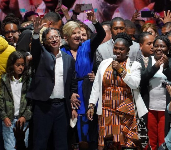 soraya_jaime's tweet photo. #Cuba🇨🇺 felicita a #GustavoPetro por victoria electoral en #Colombia - Prensa Latina https://t.co/DepzoEHEJN https://t.co/Jb4aldyt4G