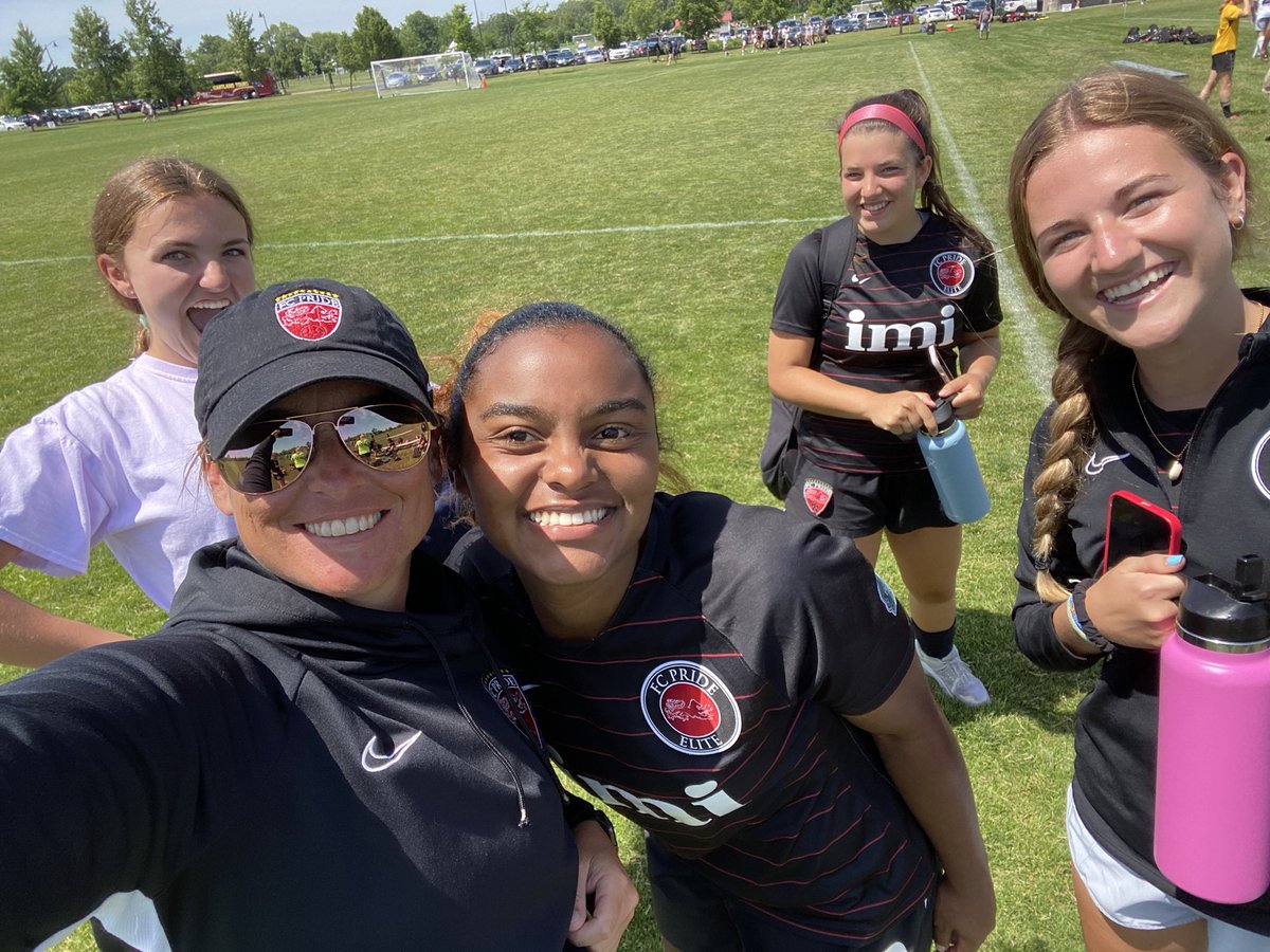 FCPride04G_Comp's tweet photo. Tonight I closed a chapter in my coaching life with the 04’s as we played our last match together. U8-u19 with this age group and couldn’t have asked for a better group of girls. Thank you parents and players for an amazing ride. @FCPGirlsEcnl @_CoachHerron @FCPRIDESOCCER https://t.co/Qqp9UjL3LX