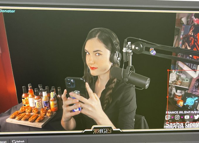 I&rsquo;m live now it&rsquo;s gonna get spicy, link below https://t.co/F8huZdI6cX