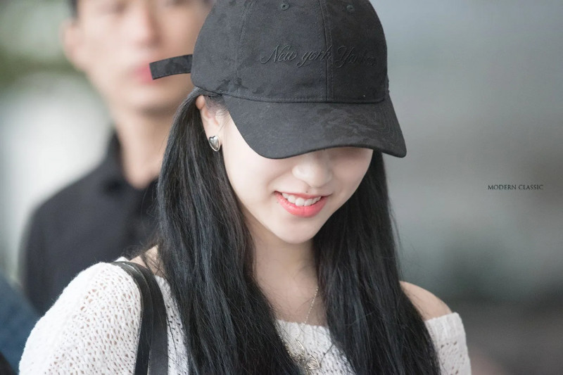 [170620] Gimpo Airport.

#MINA #미나 #TWICE
#트와이스 <a href="/JYPETWICE/">TWICE</a>