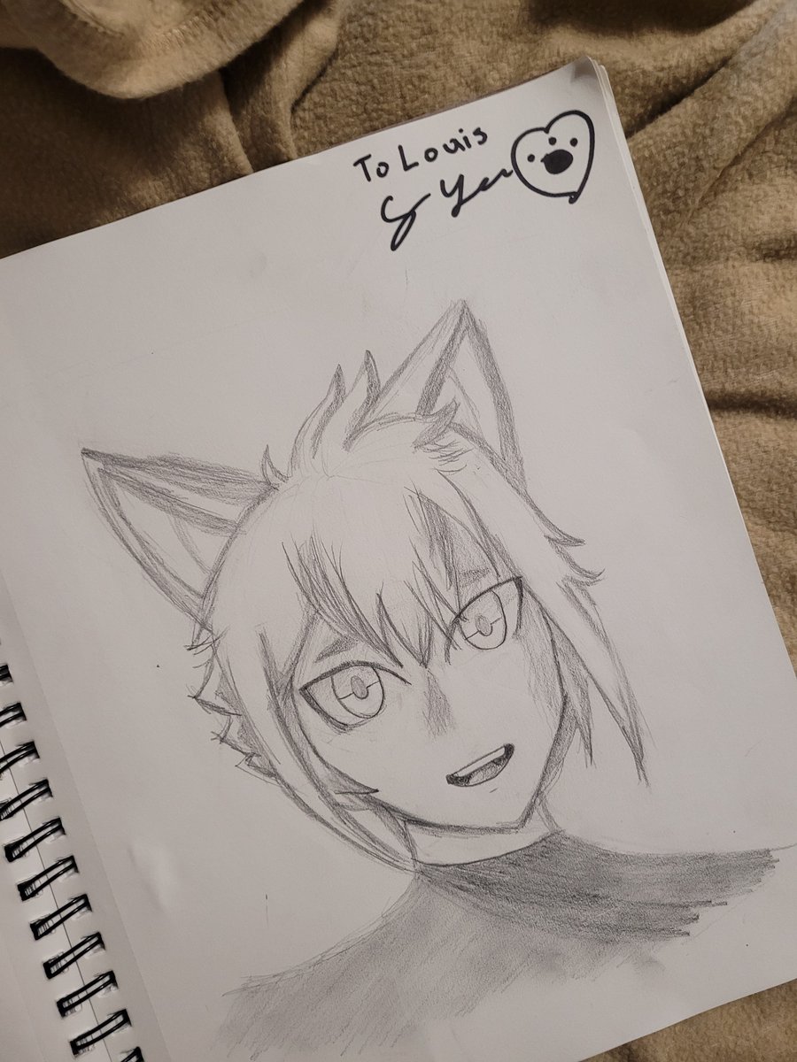 moon_delta's tweet photo. Ayo? Cosplay? 
Cosplacon 2022 was so fun and i cant wait for next year!
I met some amazing people too!
I got to meet @CoryYee the voice of gorou from genshin impact and he is so incredibly nice and im so happy to have had my artwork signed by him :)
#cosplacon #cosplacon2022 https://t.co/5zwjMXnSPD