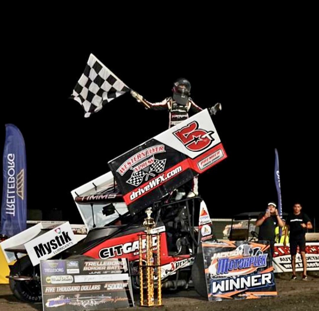 AlwaysRaceDay's tweet image. 🏁 Ryan Timms (@RyanTimms_5T) sweeps the Jackson-Husets NOSA weekend and takes home a $10,000 bonus for his third win in as many days. 

Ayrton Gennetten and Austin McCarl rounded out the podium.