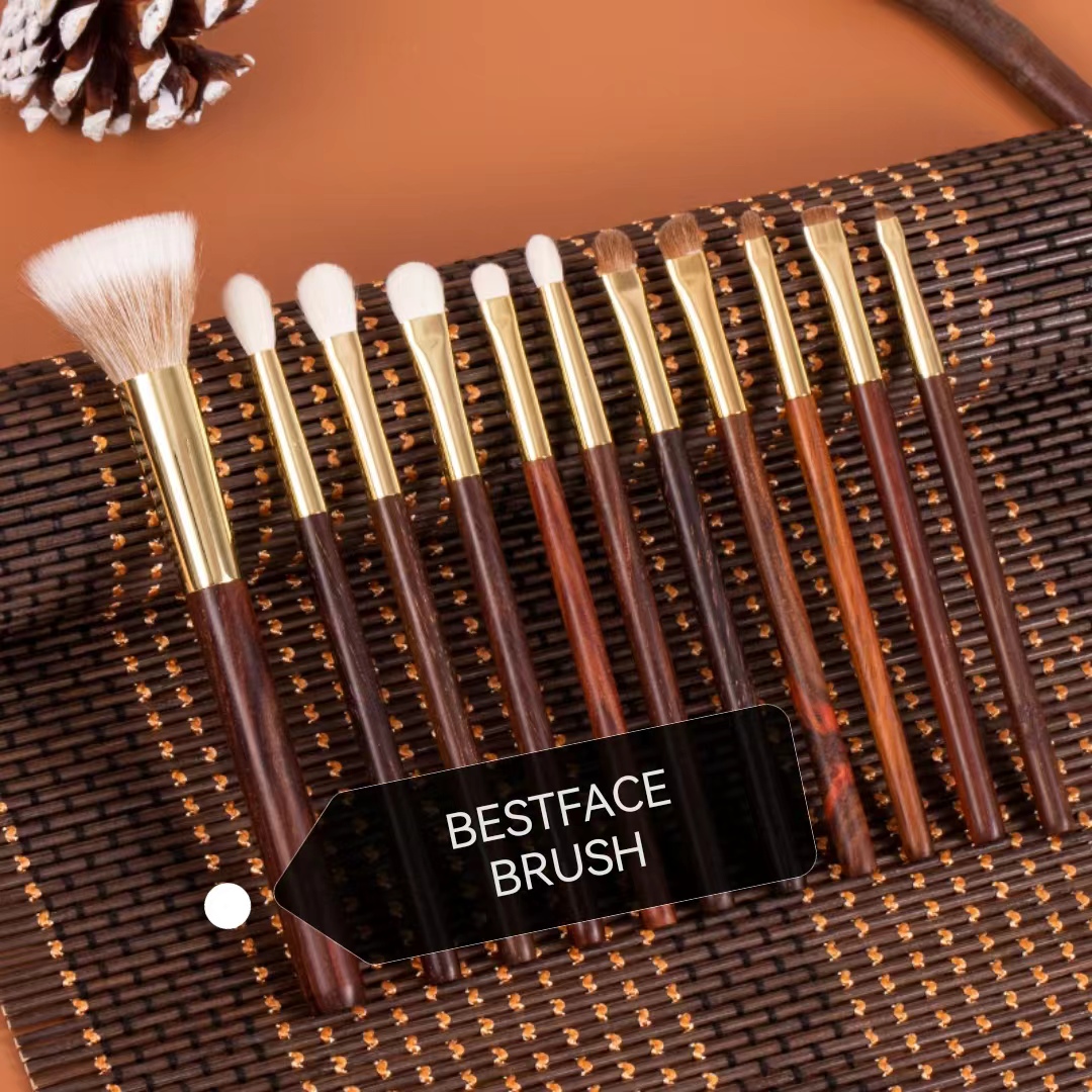 makeupbrushmill's tweet image. Our factory have many years customized experiance of high end makeup brushes for many worldwide cosmetics brands,If you want to improve your make up brush quality,pls kindly contact with us
Customized Logo,Private Label
Vegan&amp;amp;Cruelty-free.
Thank you
Wechat/WhatsApp:+8613231768661