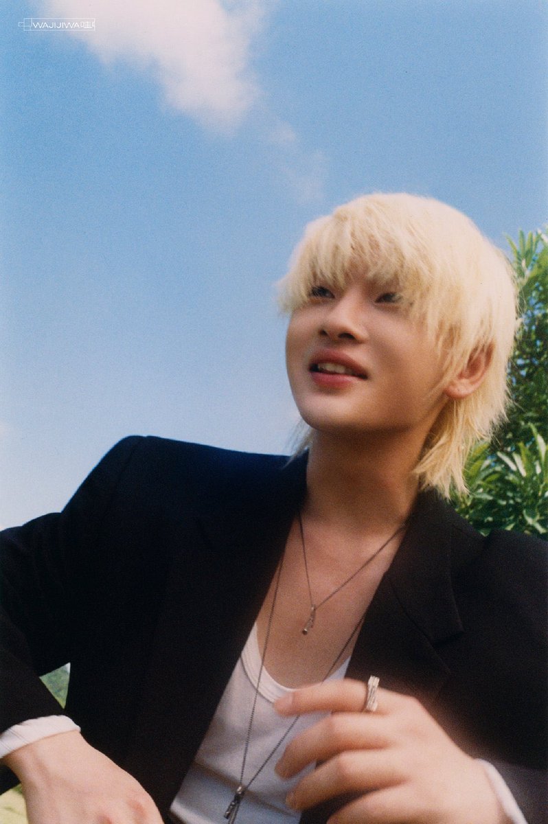 11xr1se's tweet photo. zhouzhennan 2022 all new album 《You jump, I jump》 d-1 countdown new song pictorial with a huge smile🥺🤍

release tomorrow 21st june at 10am‼️ https://t.co/3djsRhcXku