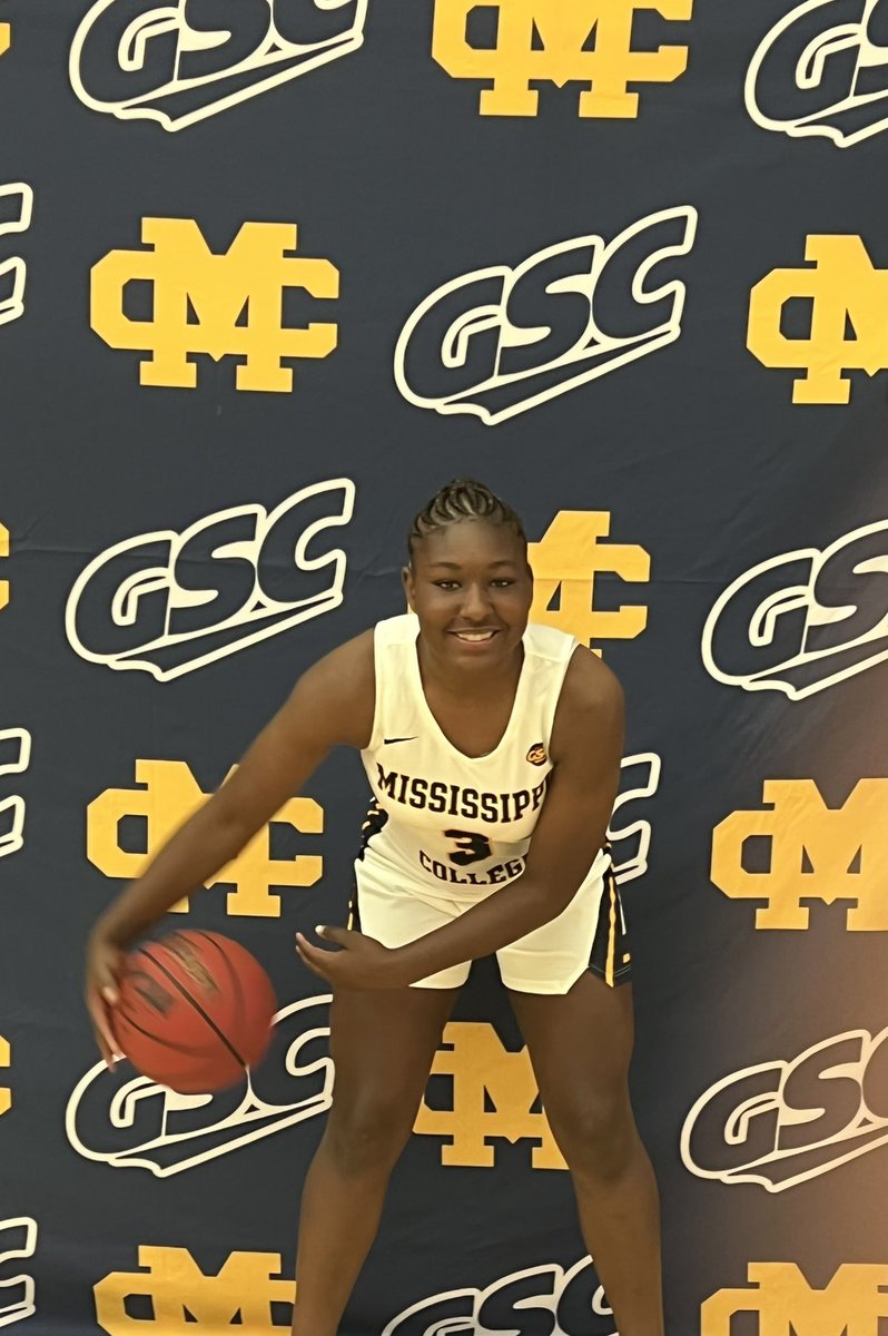 Thank you <a href="/CoachMaggieP/">Maggie Proffitt</a> <a href="/coachglong/">Greg Long</a> for having me at your camp and showing me around campus! I had a great time!!