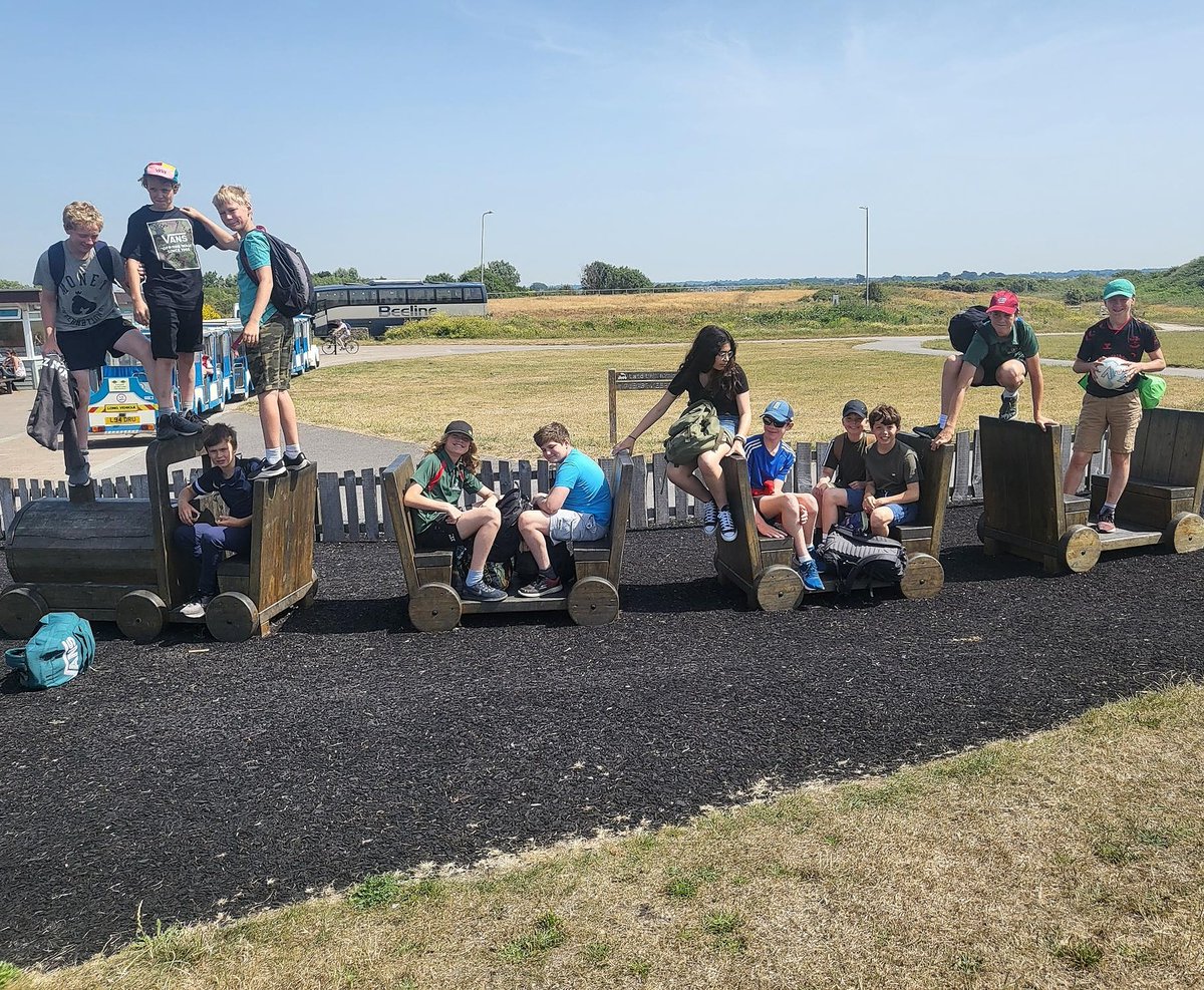 KESPreparatory's tweet photo. Last week, on the hottest day of the year so far, #StroudY8 had a ball exploring the beautiful coastline at Hengistbury Head. A perfect day to conclude a remarkable Residential Week for the whole school!
#StroudTrips #ResidentialWeek #Intrepidus #ForeverUndaunted https://t.co/kZ5WYuesfE