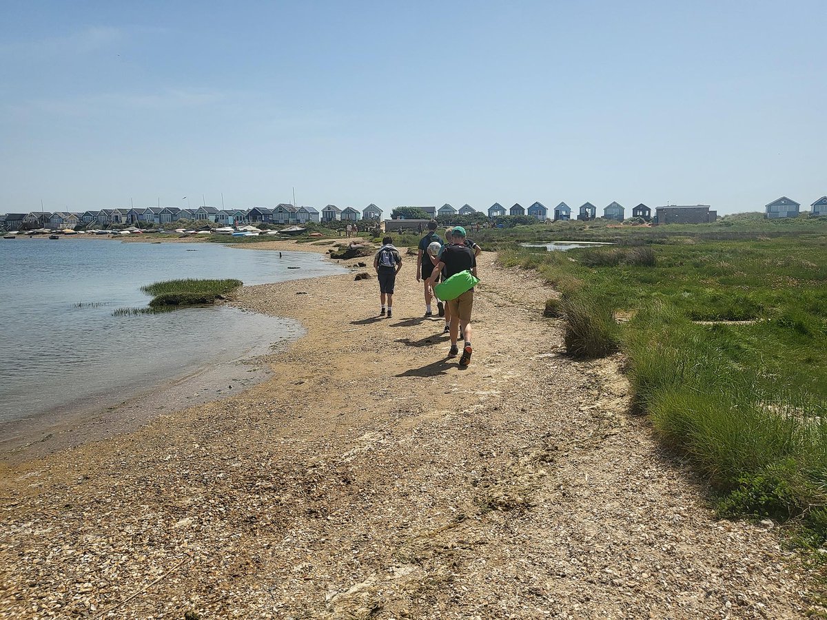 KESPreparatory's tweet photo. Last week, on the hottest day of the year so far, #StroudY8 had a ball exploring the beautiful coastline at Hengistbury Head. A perfect day to conclude a remarkable Residential Week for the whole school!
#StroudTrips #ResidentialWeek #Intrepidus #ForeverUndaunted https://t.co/kZ5WYuesfE