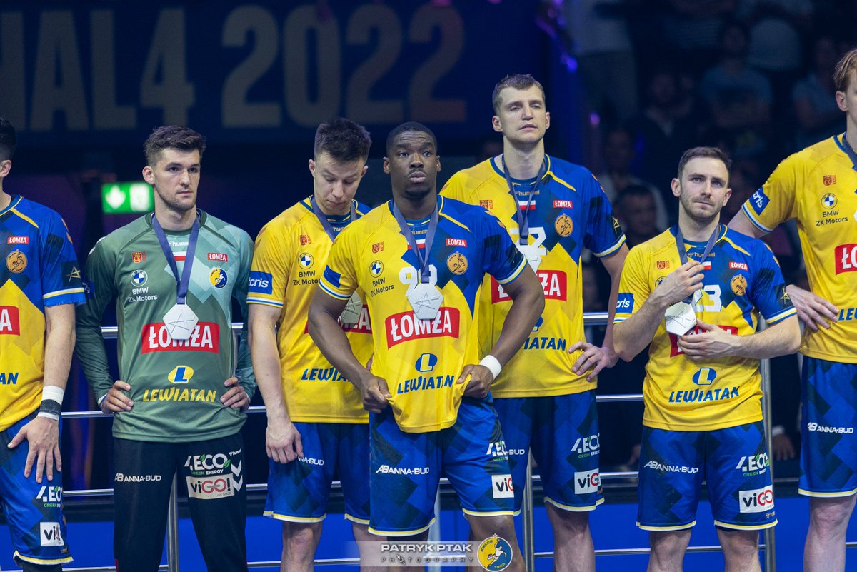 kielcehandball's tweet image. Hej Kielce! Hej Polska! 🇵🇱
Przed Wami drugi najmłodszy zespół tej edycji @ehfcl - drugi najlepszy zespół Europy!

Ta drużyna to przyszłość i bądźcie z nią, gdyż mamy przeczucie, że będzie warto...

⚠️ Widzimy się dziś o 1️⃣9️⃣:0️⃣0️⃣ na kieleckim rynku, prawda⁉️

#gramyRAZEM