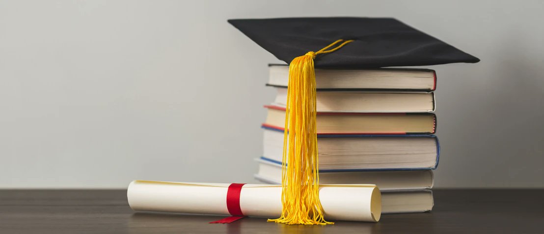 📚👩‍🎓FIRST CLASS HONOURS!👩‍🎓📚

Congratulations to <a href="/leahgriff20/">leah griffiths</a> on achieving a first class honours in her Marketing Degree!

Thanks to all the BEA Colleges for helping with her research. There are too many to mention!

What a great community esports is!

#first #degree #marketing