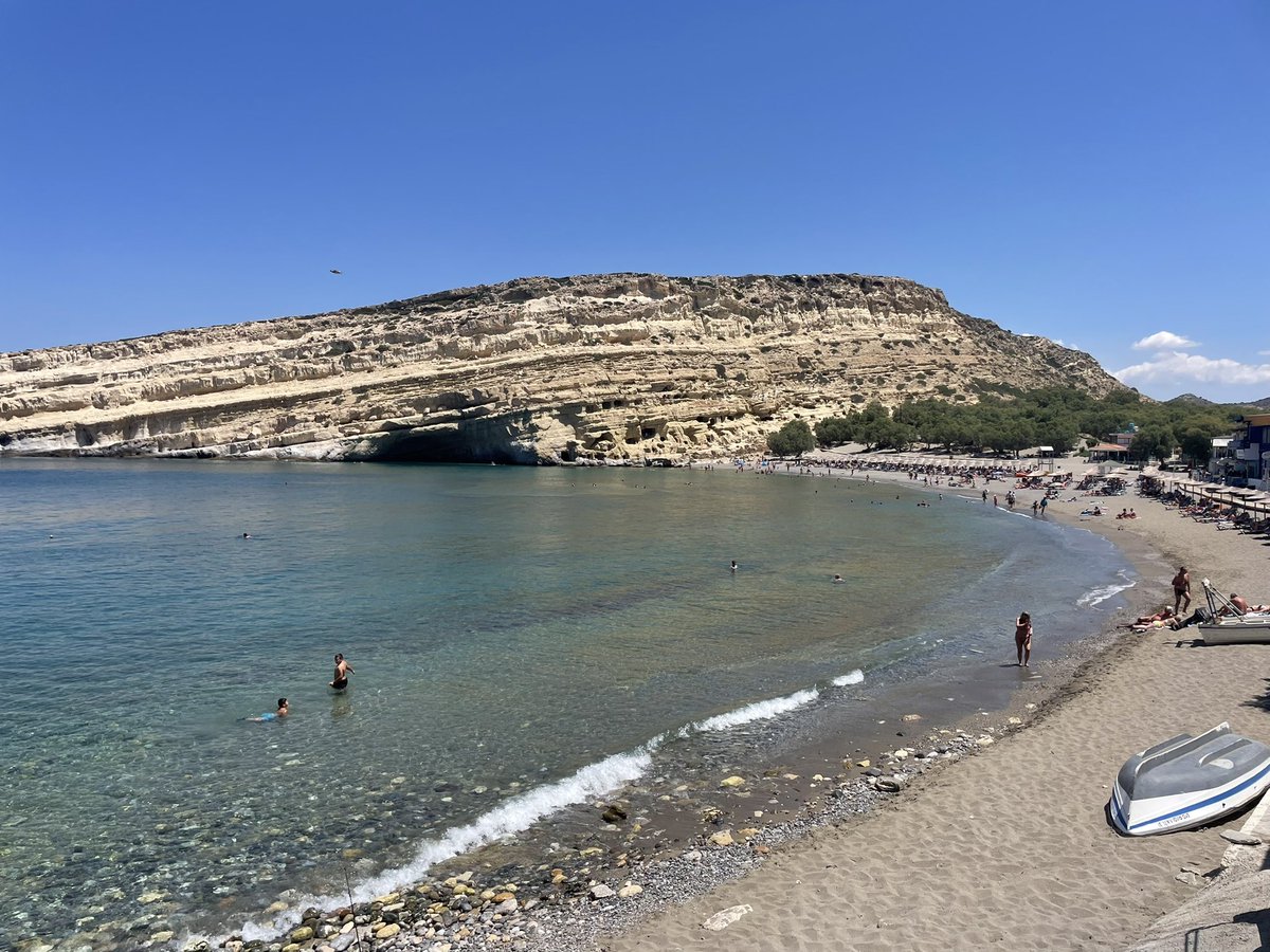 sofia_emn's tweet photo. Ζόρικα ξεκίνησε η εβδομάδα. ☀️🤩🤭 https://t.co/F2djoZP4S6