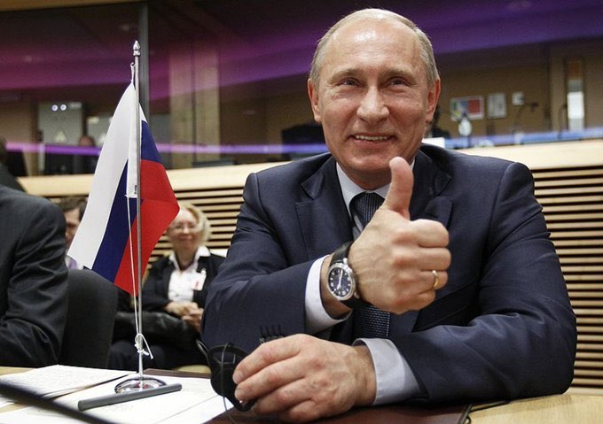 privetbro1's tweet photo. Berapa banyak Like / Retweet untuk Vladimir Vladimirovich Putin? 👍😁🇷🇺 https://t.co/iBP7st7Iz0