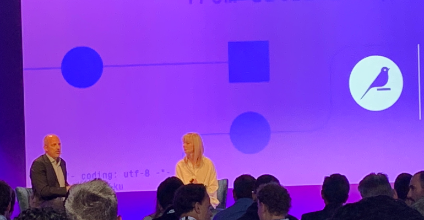 Dtalaga's tweet photo. Craig Turrel from Standard Chartered Bank: From months to minutes democratizing #AI at speed highlighting the collective intelligence of people leveraging @dataiku platform #EverydayAILondon https://t.co/CGCIzm5Lnj